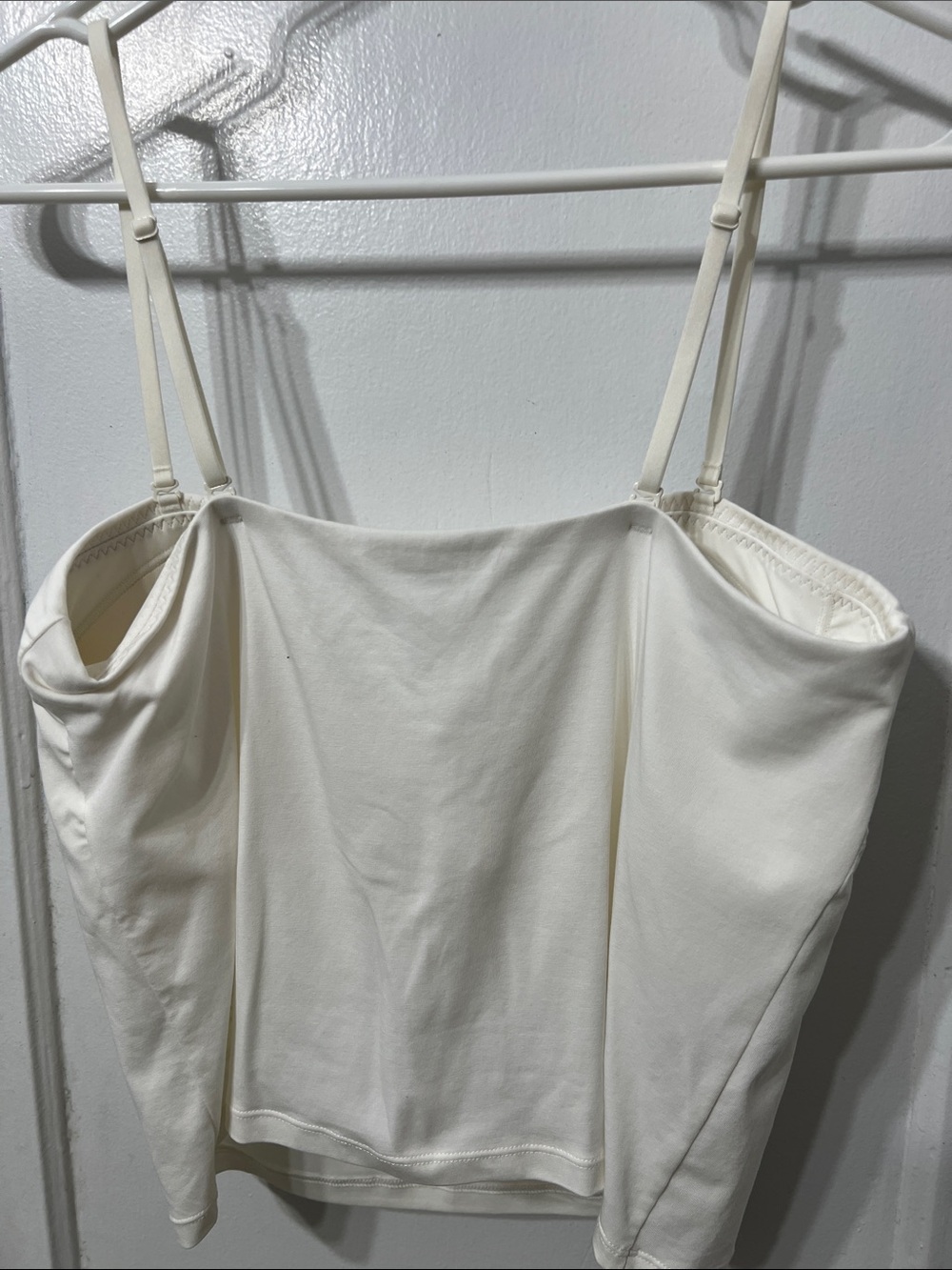 Uniqlo crop Cowl Neck Camisole Tank Top NWT size XL But fits small like M-L - Picture 3 of 3